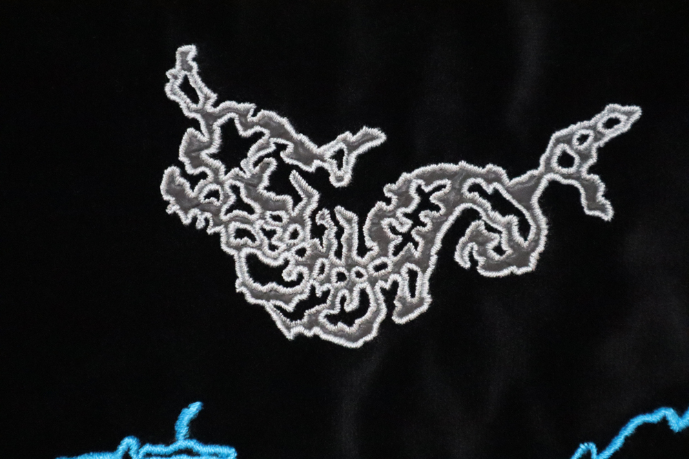 Marton_Dominika_Pearls_of_the_Black_Sea_textile_2025_60×60_cm_detail